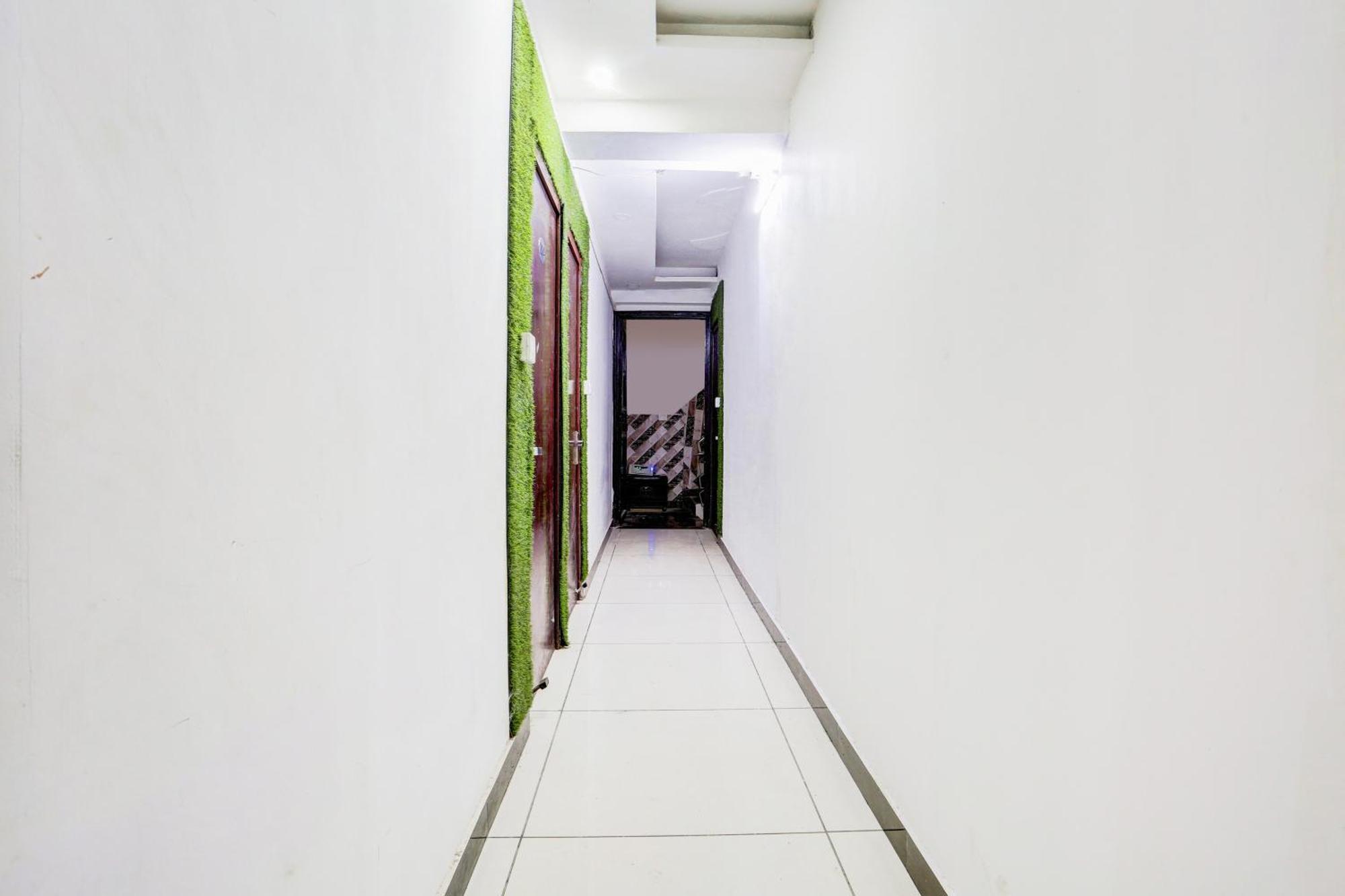 Hotel Rk Plaza ニューデリー エクステリア 写真
